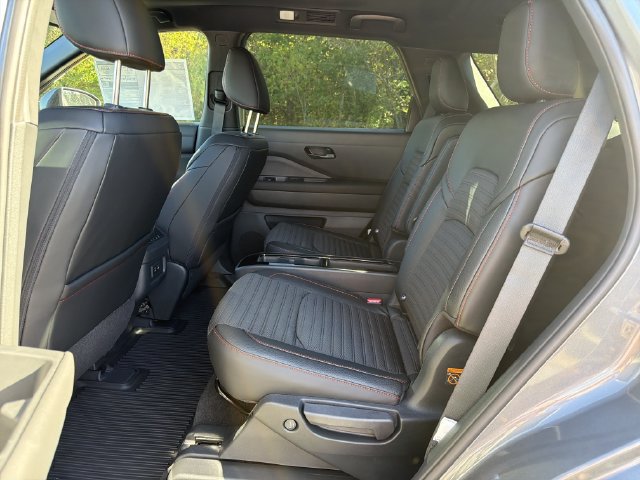 New 2026 Nissan Pathfinder Rock Creek AWD/4WD image 24