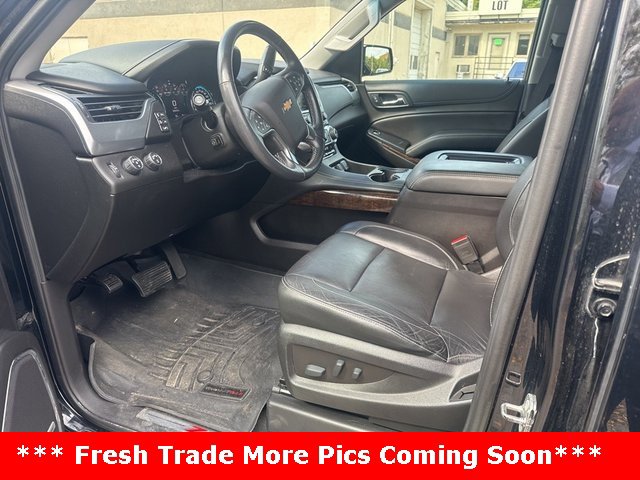 Used 2017 Chevrolet Suburban LT w/ Luxury Package image 2