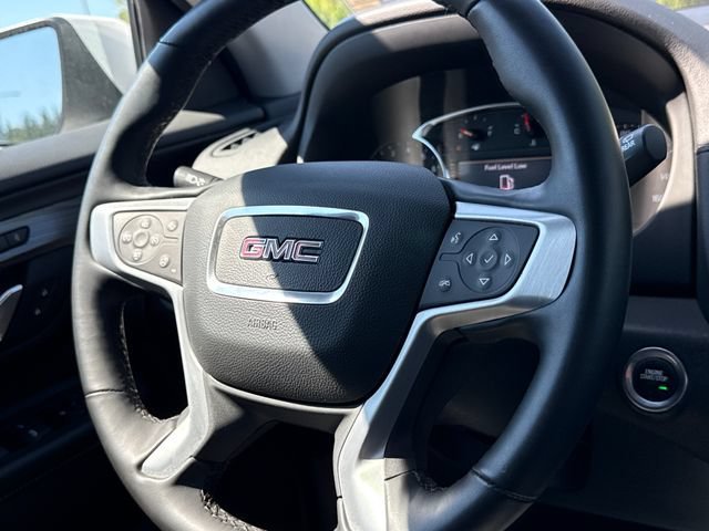 Used 2024 GMC Terrain SLT AWD/4WD image 12