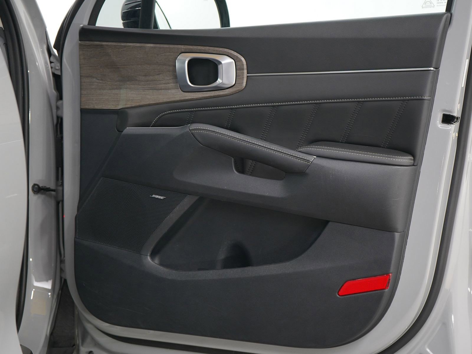 Used 2023 Kia Sorento SX Prestige image 12