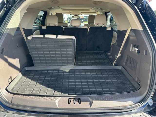 Used 2020 Ford Explorer Platinum image 14