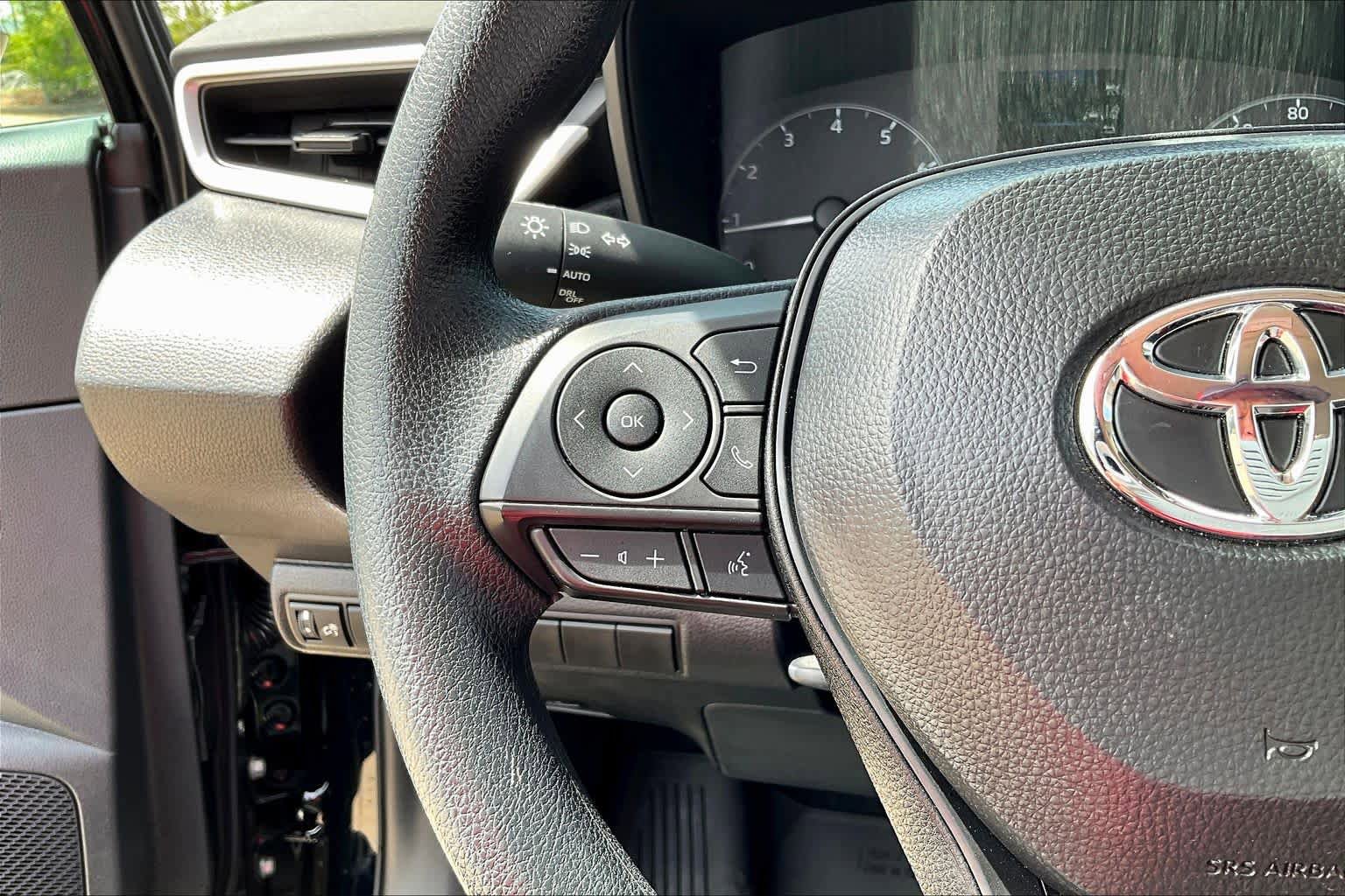 Used 2025 Toyota Corolla LE image 20