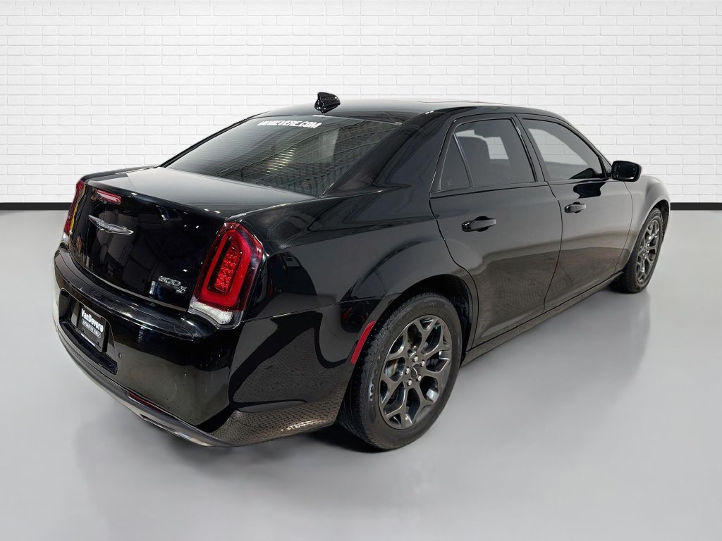 Used 2018 Chrysler 300 S w/ 300S Premium Group AWD/4WD image 7