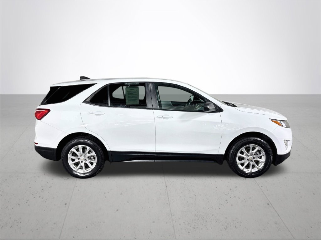 Used 2021 Chevrolet Equinox LS w/ LS Convenience Package AWD/4WD image 5