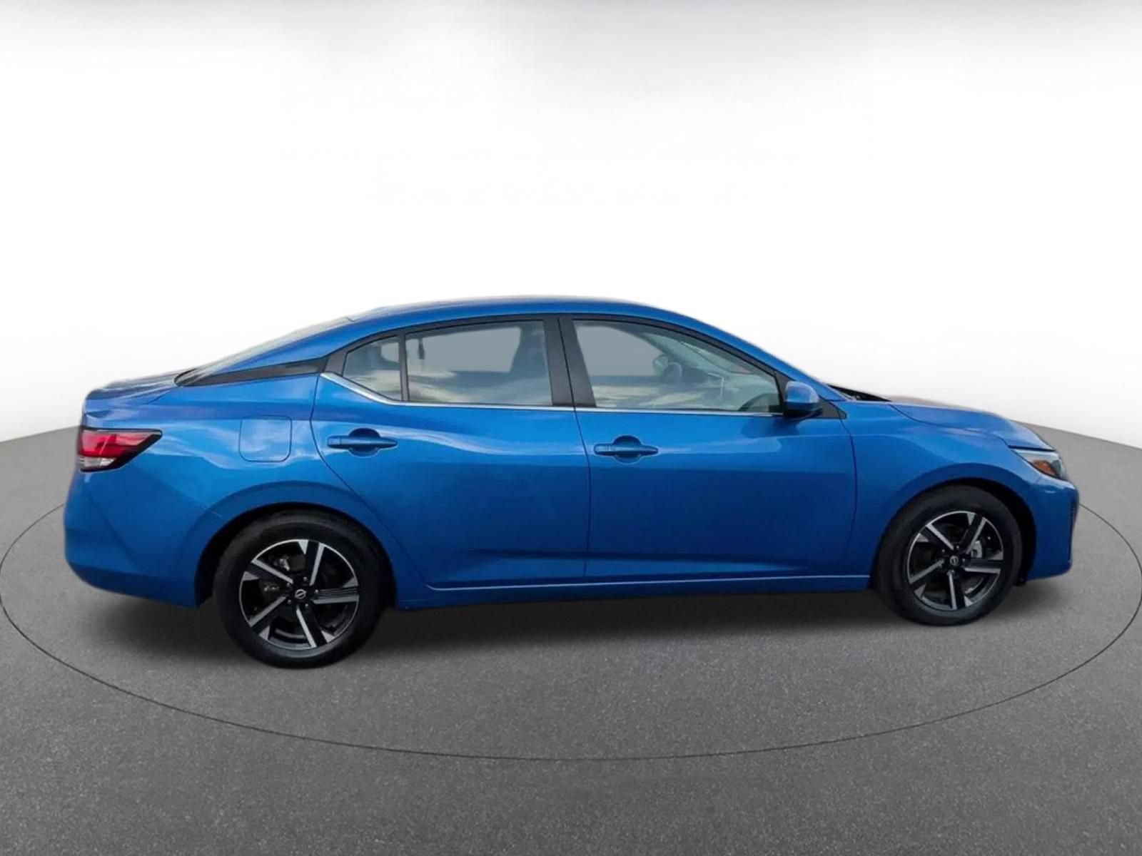 Used 2025 Nissan Sentra SV FWD image 13