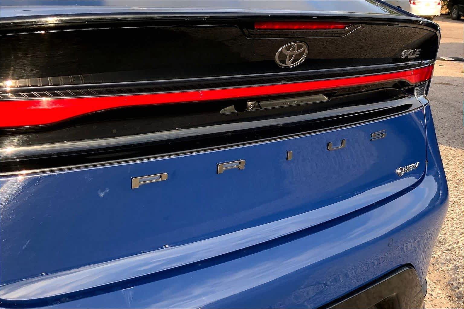 Used 2024 Toyota Prius XLE AWD/4WD image 31
