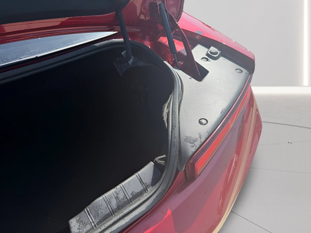 Used 2018 Chevrolet Camaro SS RWD image 9