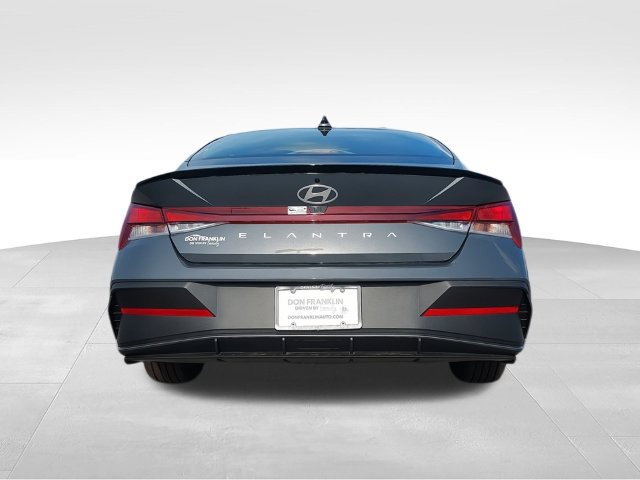 New 2026 Hyundai Elantra Sport FWD image 13