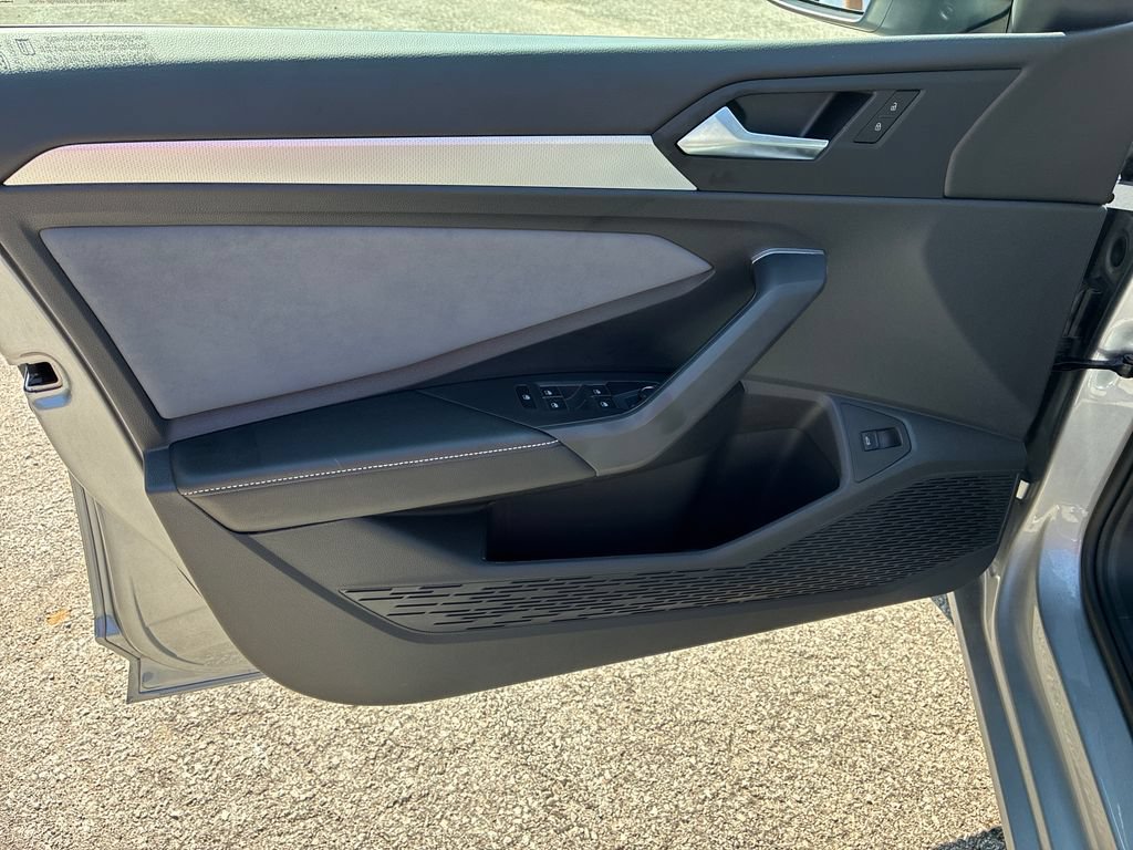 New 2026 Volkswagen Jetta SE FWD image 10