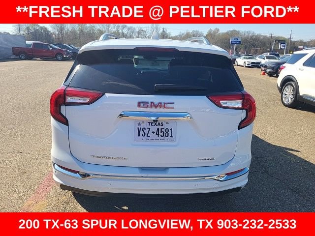 Used 2024 GMC Terrain Denali w/ Denali Premium Package image 11