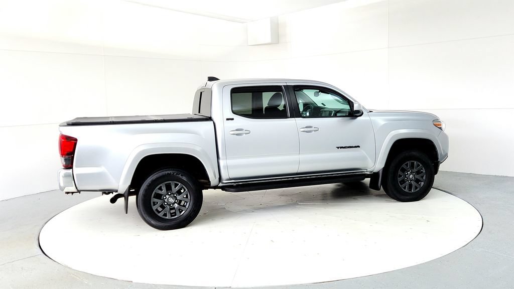 Certified 2022 Toyota Tacoma SR5 AWD/4WD image 6