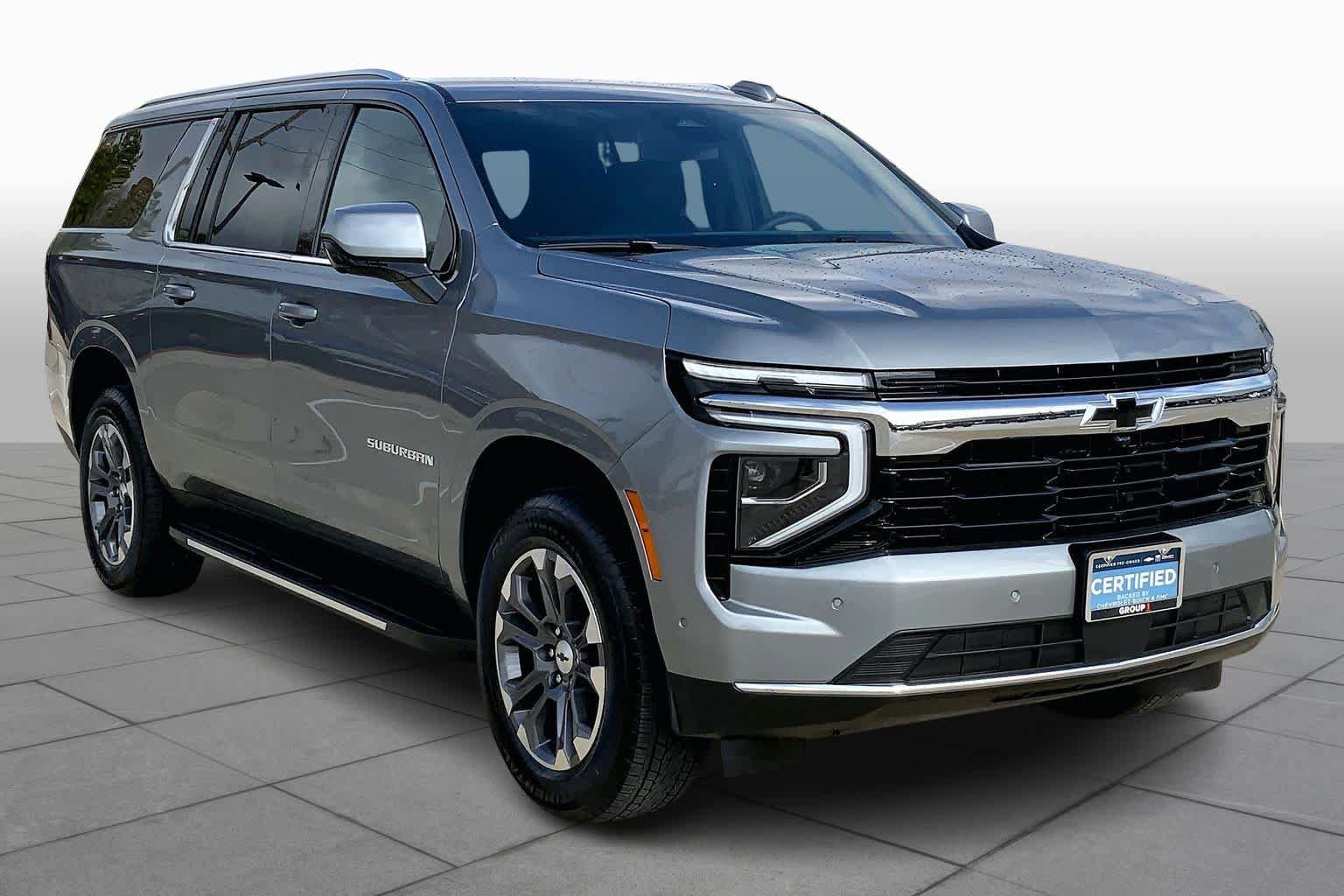 Used 2026 Chevrolet Suburban LS image 3