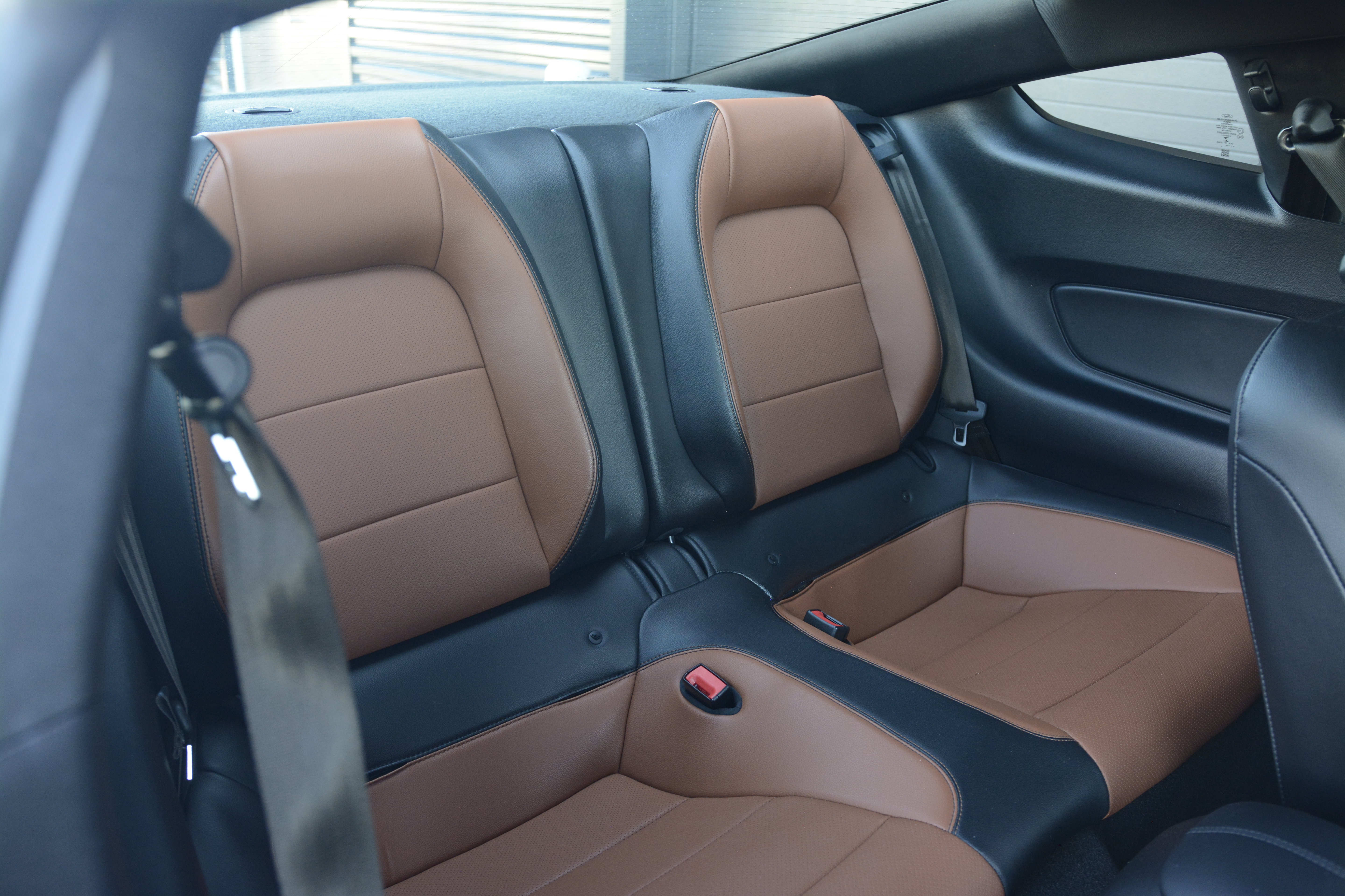 Used 2019 Ford Mustang Premium w/ Ford Safe & Smart Package RWD image 31