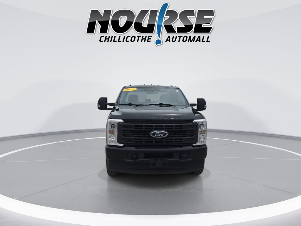 Used 2025 Ford F350 XL AWD/4WD image 3