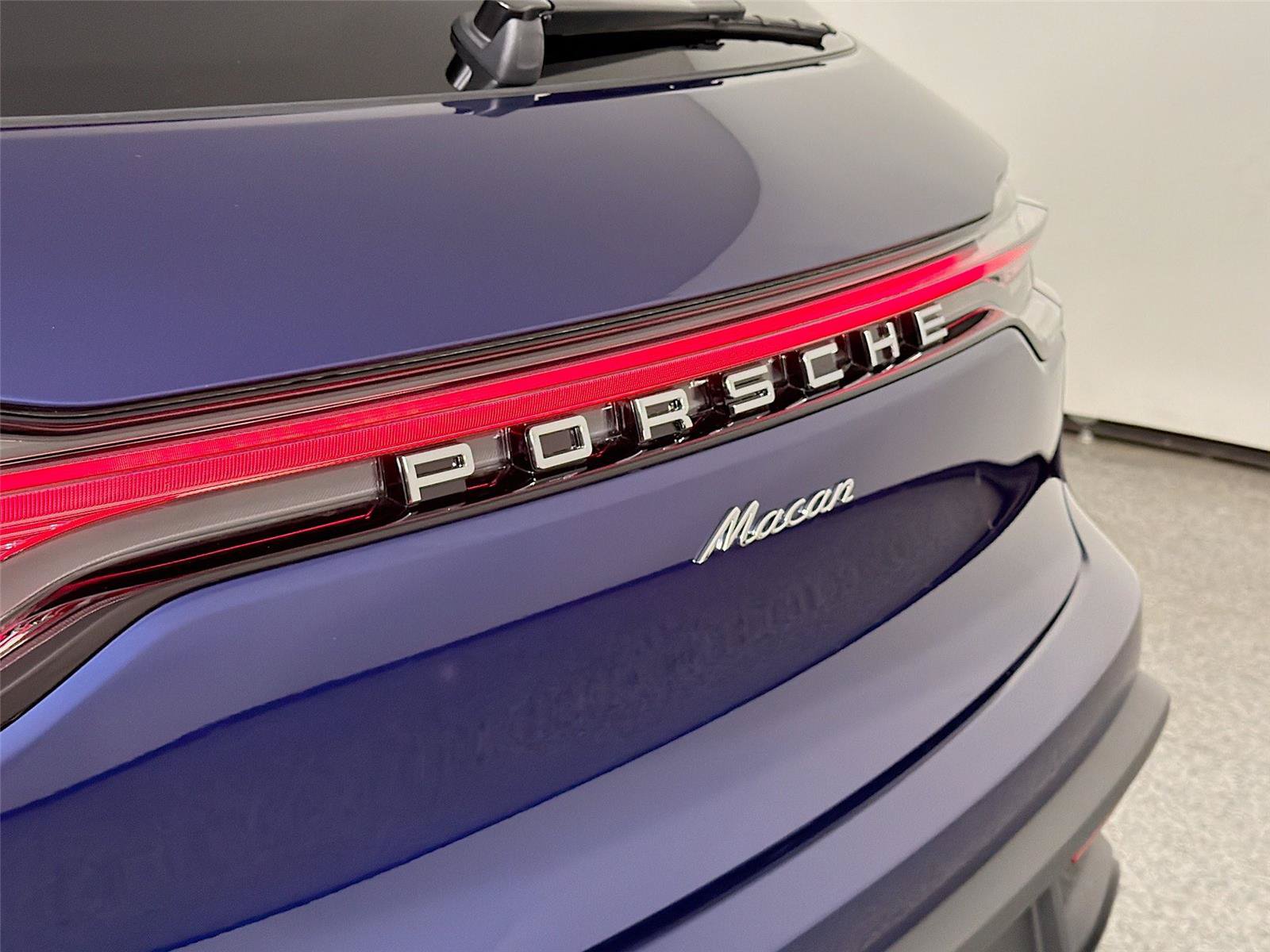 Certified 2026 Porsche Macan Turbo AWD/4WD image 17