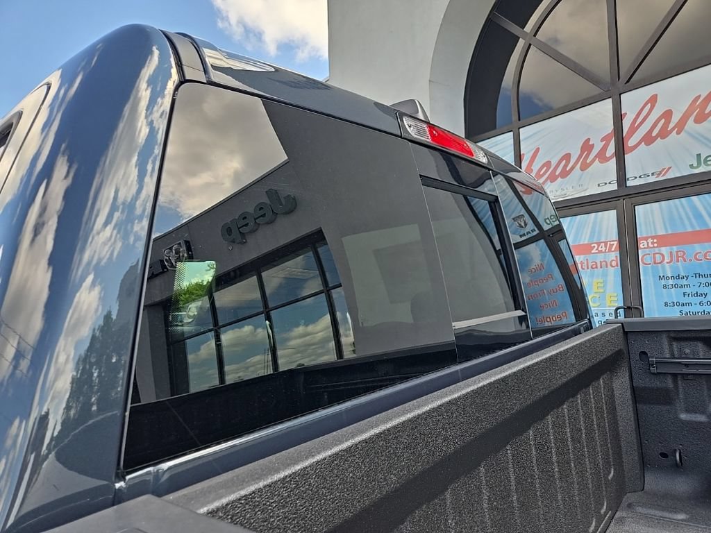 New 2027 RAM 1500 Express AWD/4WD image 20