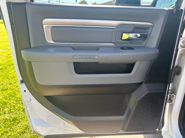 Used 2019 RAM 1500 Warlock AWD/4WD image 32
