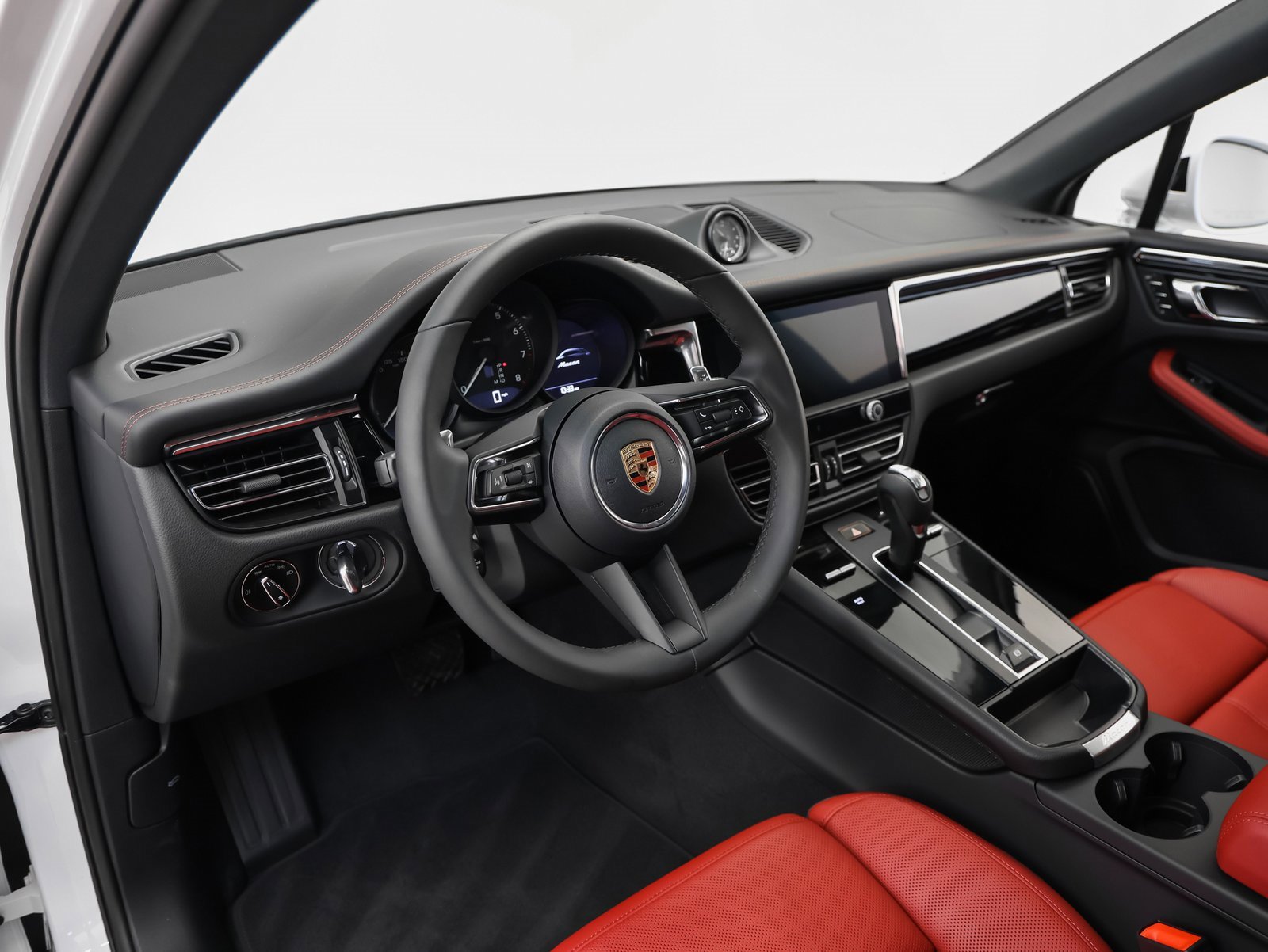 New 2026 Porsche Macan image 4