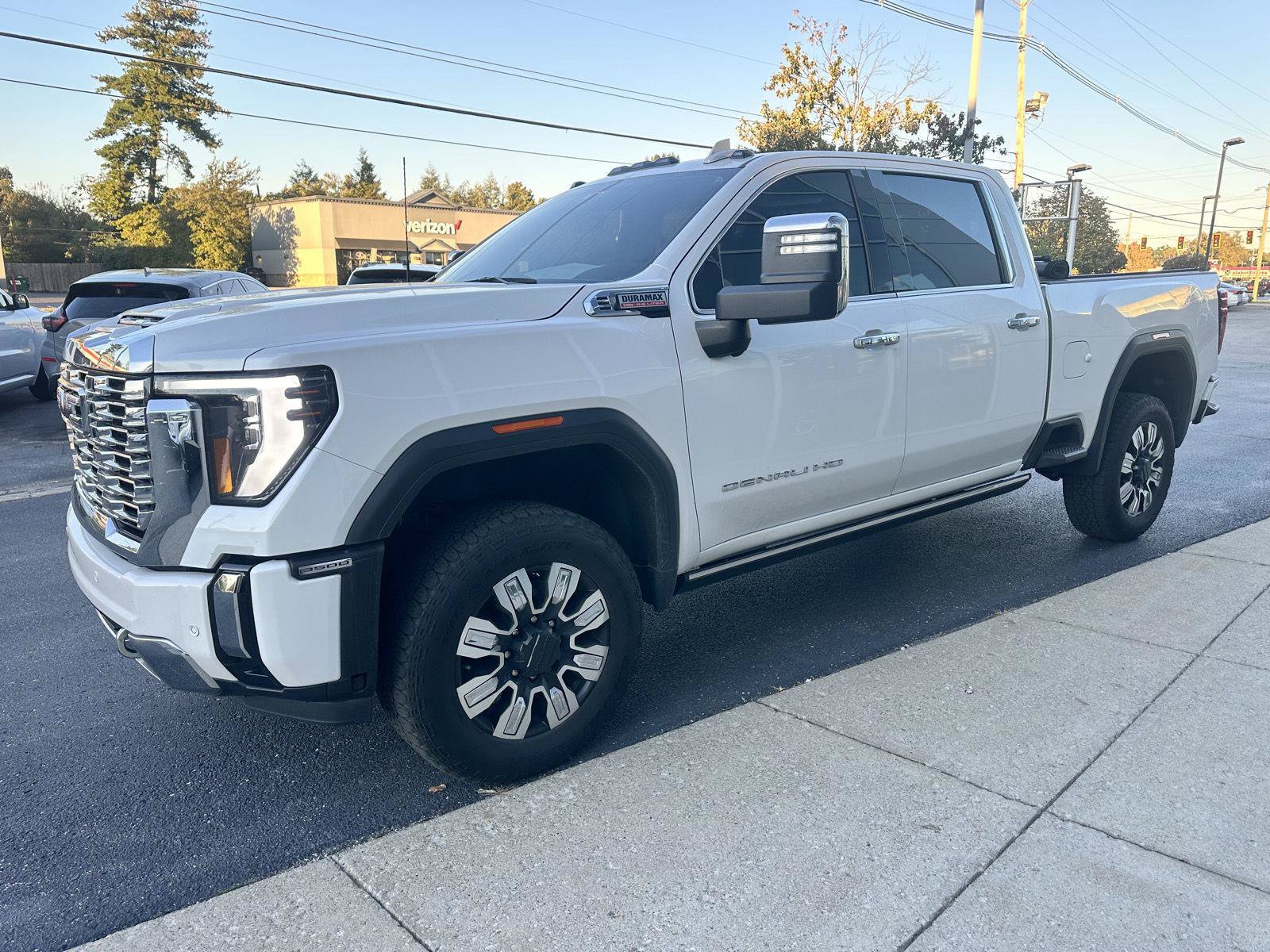 Used 2024 GMC Sierra 3500 Denali w/ Denali Reserve Package AWD/4WD image 6