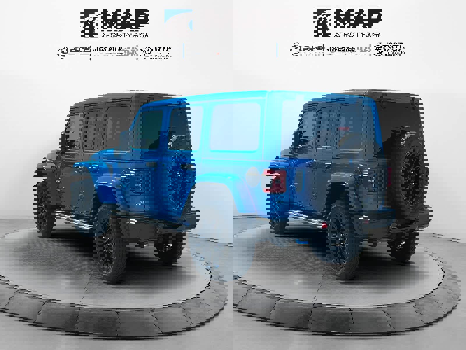Used 2023 Jeep Wrangler Sahara w/ Cold Weather Group image 3