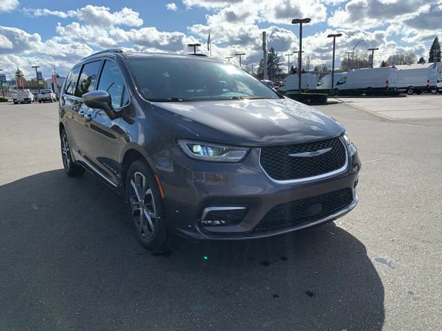 Used 2021 Chrysler Pacifica Pinnacle image 10