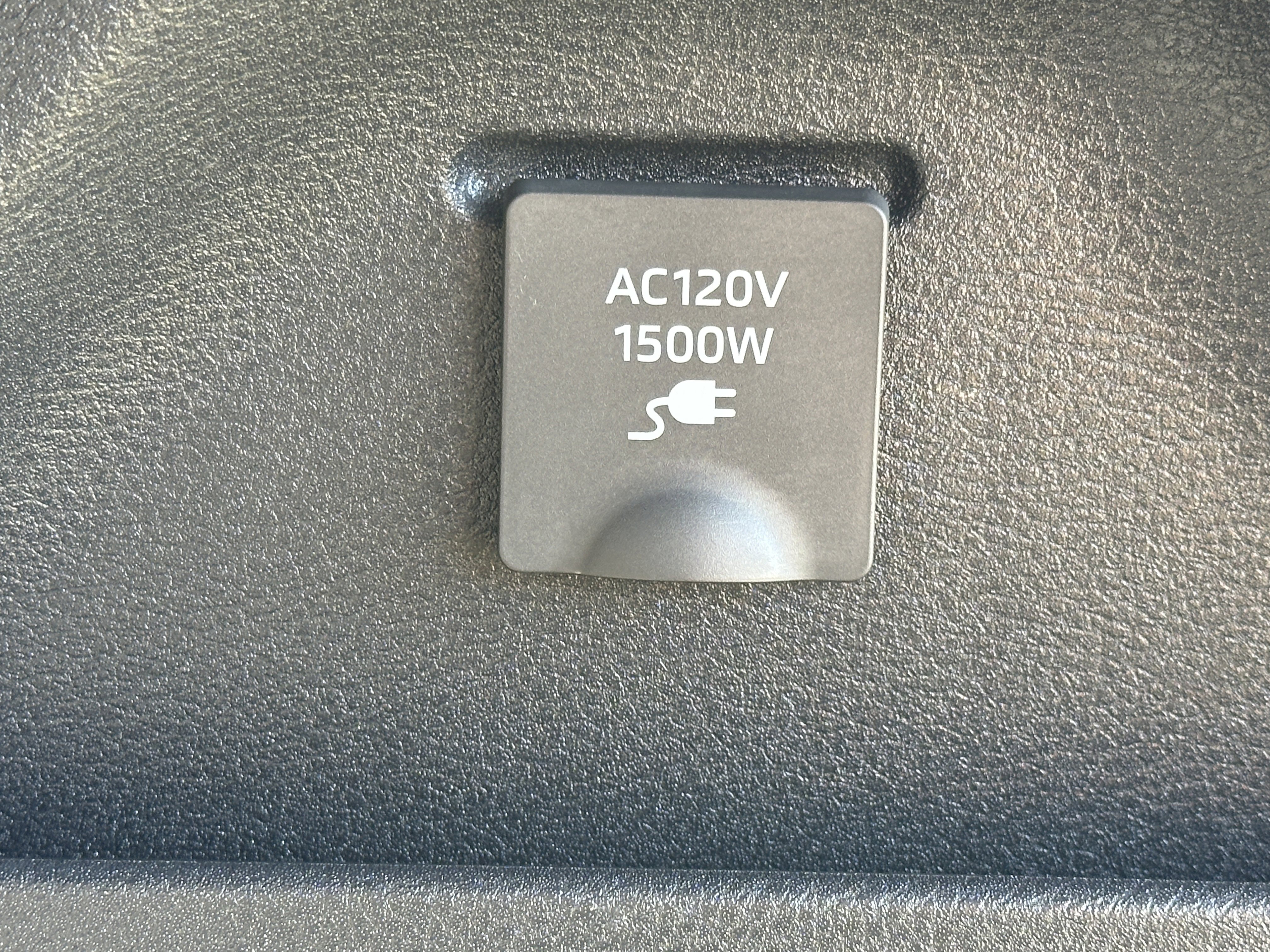 Used 2025 Toyota Sienna Limited image 26