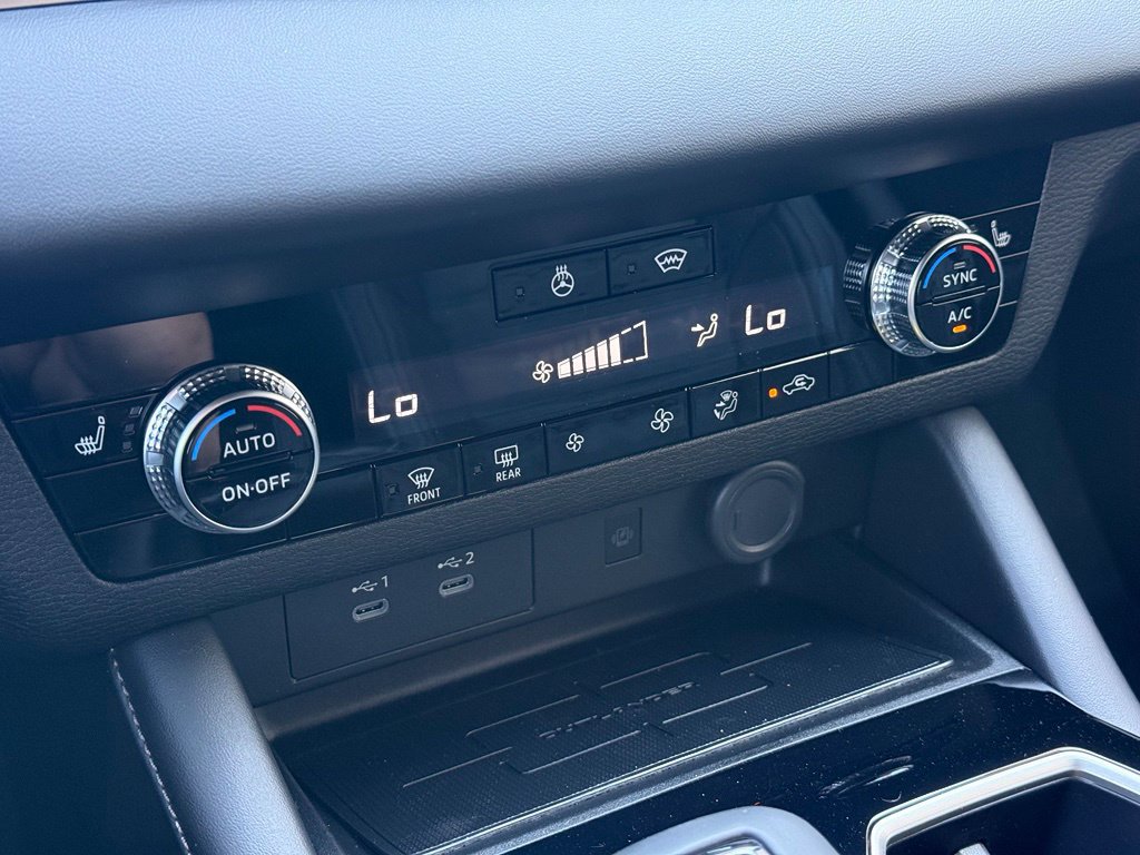New 2026 Mitsubishi Outlander LE AWD/4WD image 18
