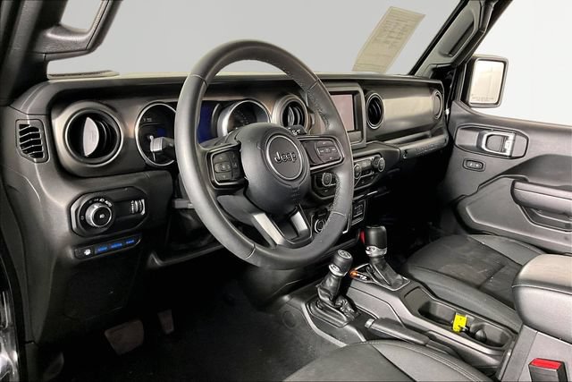 Used 2023 Jeep Wrangler Unlimited AWD/4WD image 15