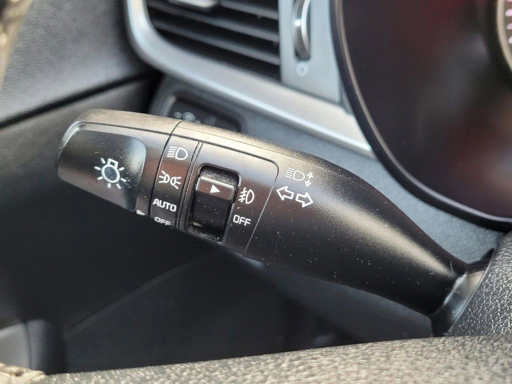 Used 2020 Kia Optima S image 30