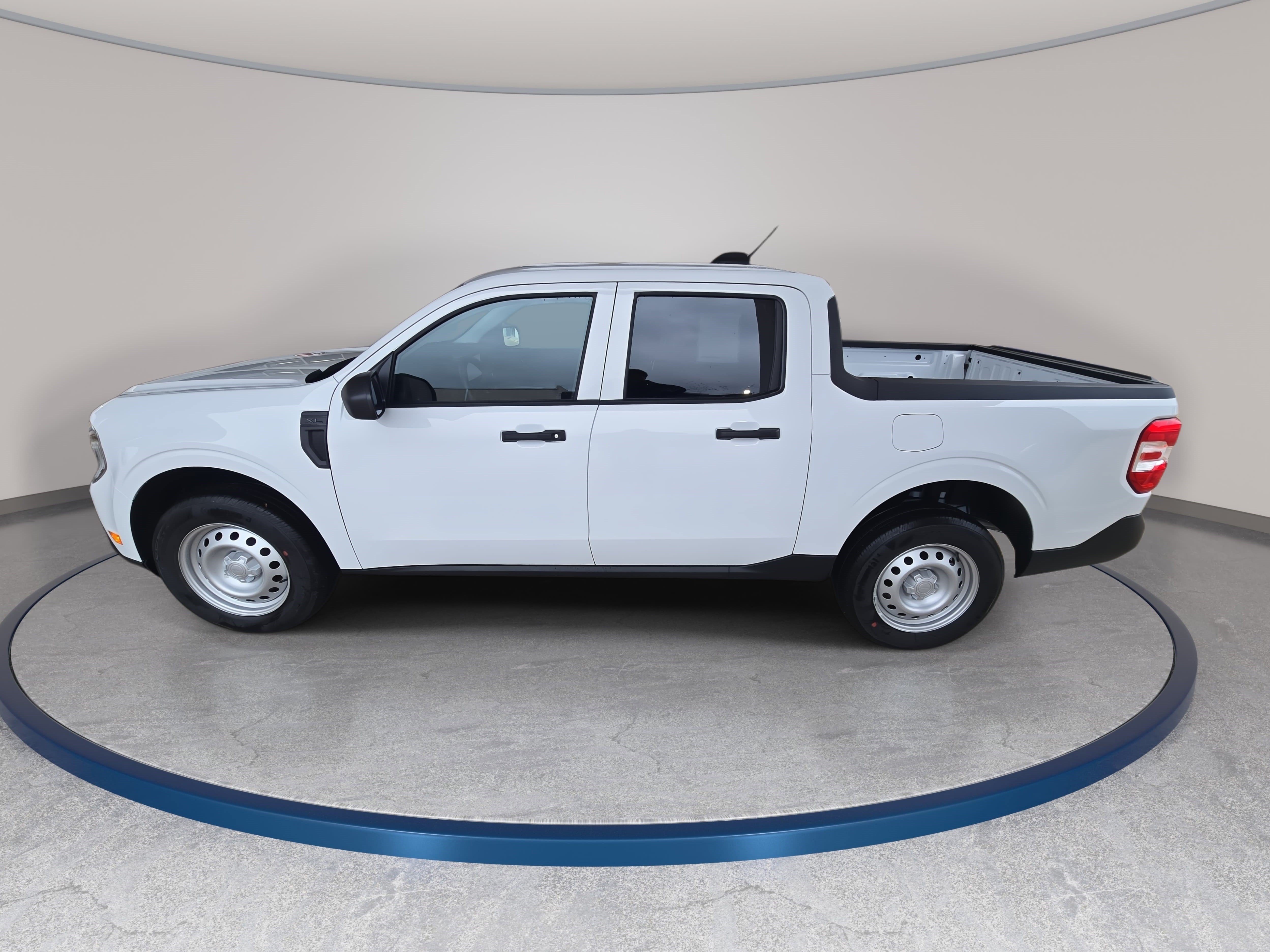 New 2026 Ford Maverick XL FWD image 8