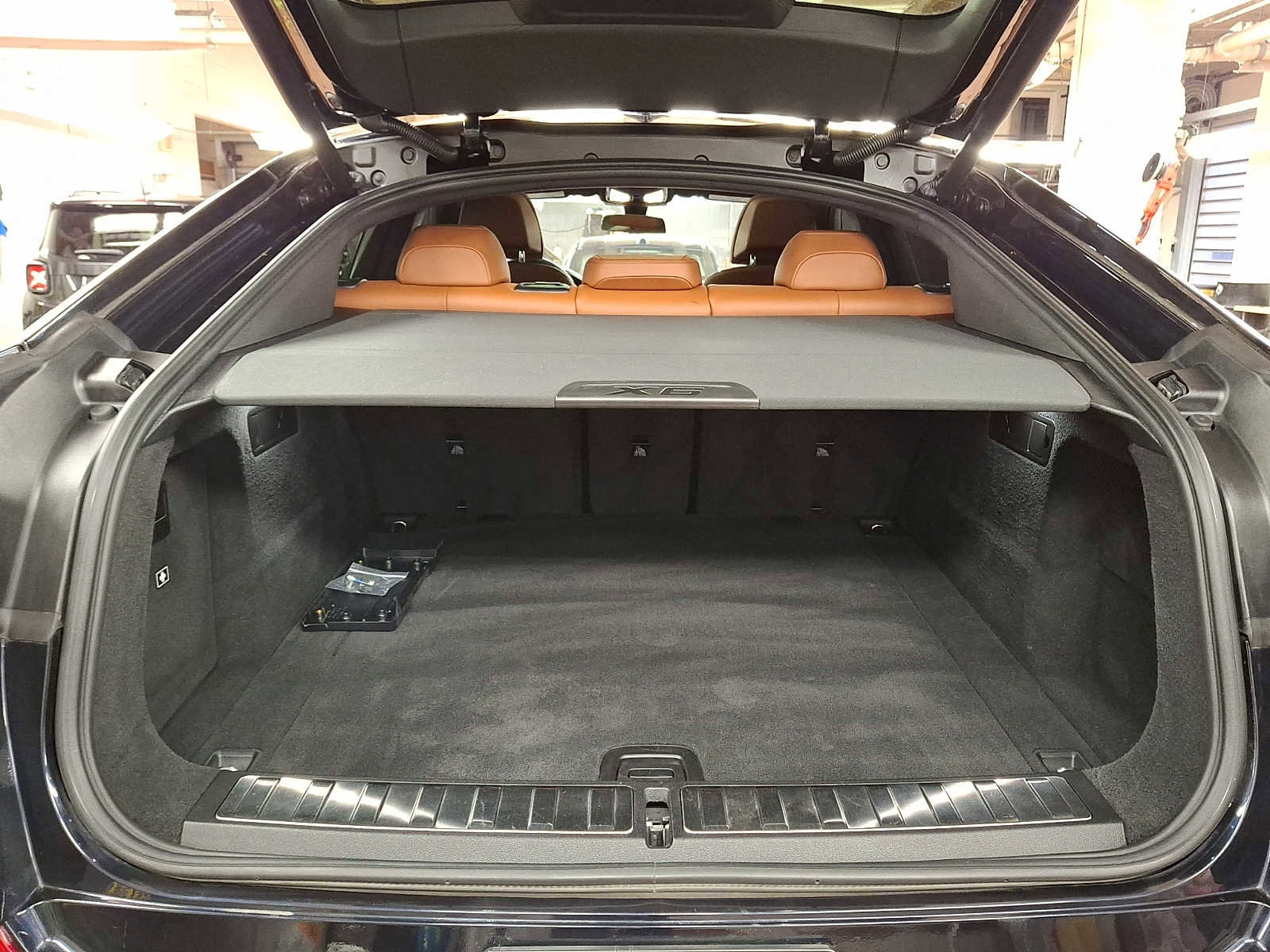 Used 2022 BMW X6 xDrive40i w/ Executive Package image 29