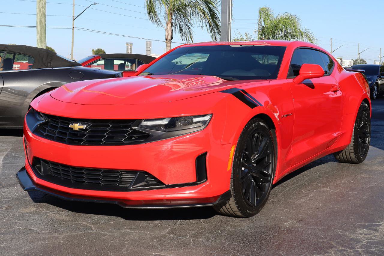 Used 2020 Chevrolet Camaro LT RWD image 2