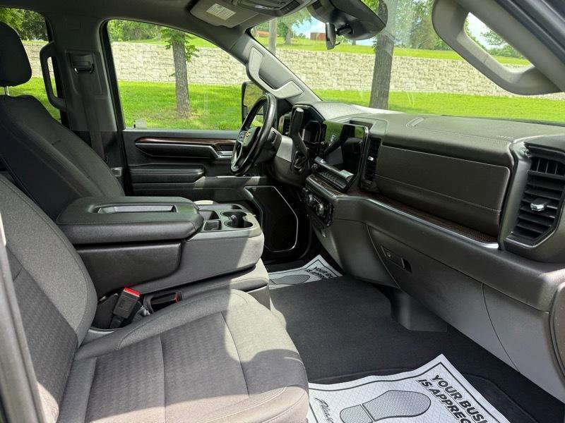 Used 2024 Chevrolet Silverado 3500 LT w/ Convenience Package AWD/4WD image 19