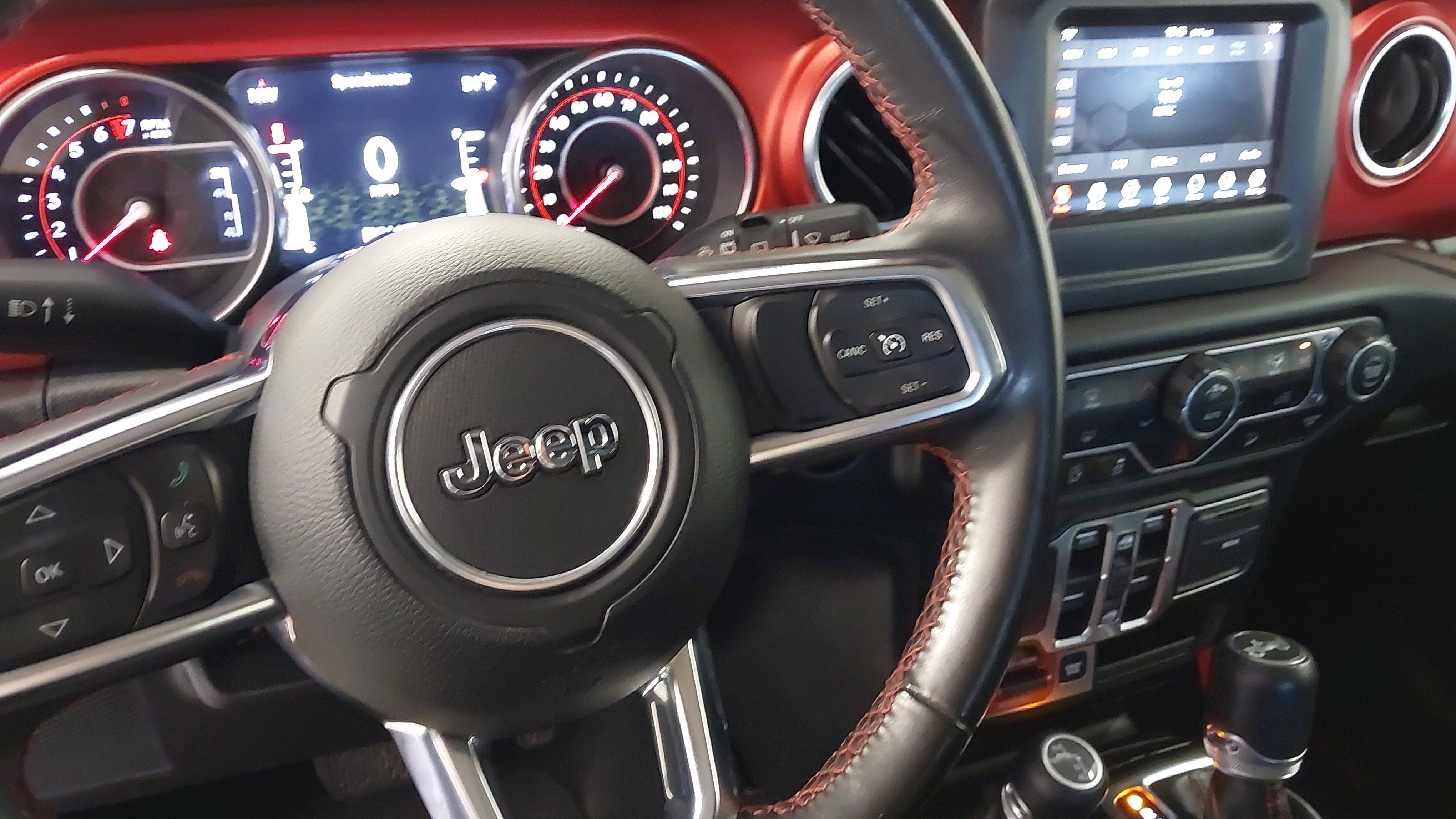 Used 2018 Jeep Wrangler Unlimited Rubicon AWD/4WD image 17