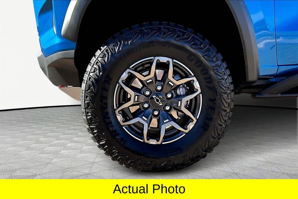 Used 2024 Chevrolet Colorado ZR2 w/ ZR2 Convenience Package III image 8