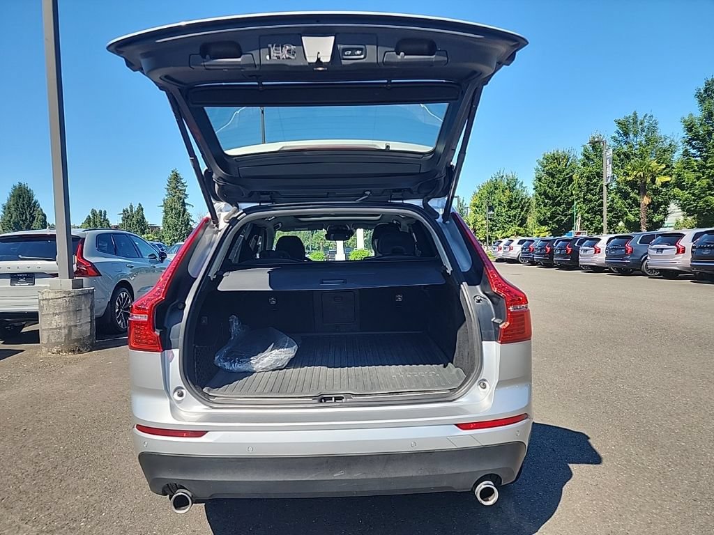 Used 2021 Volvo XC60 T5 Momentum w/ Protection Package AWD/4WD image 15