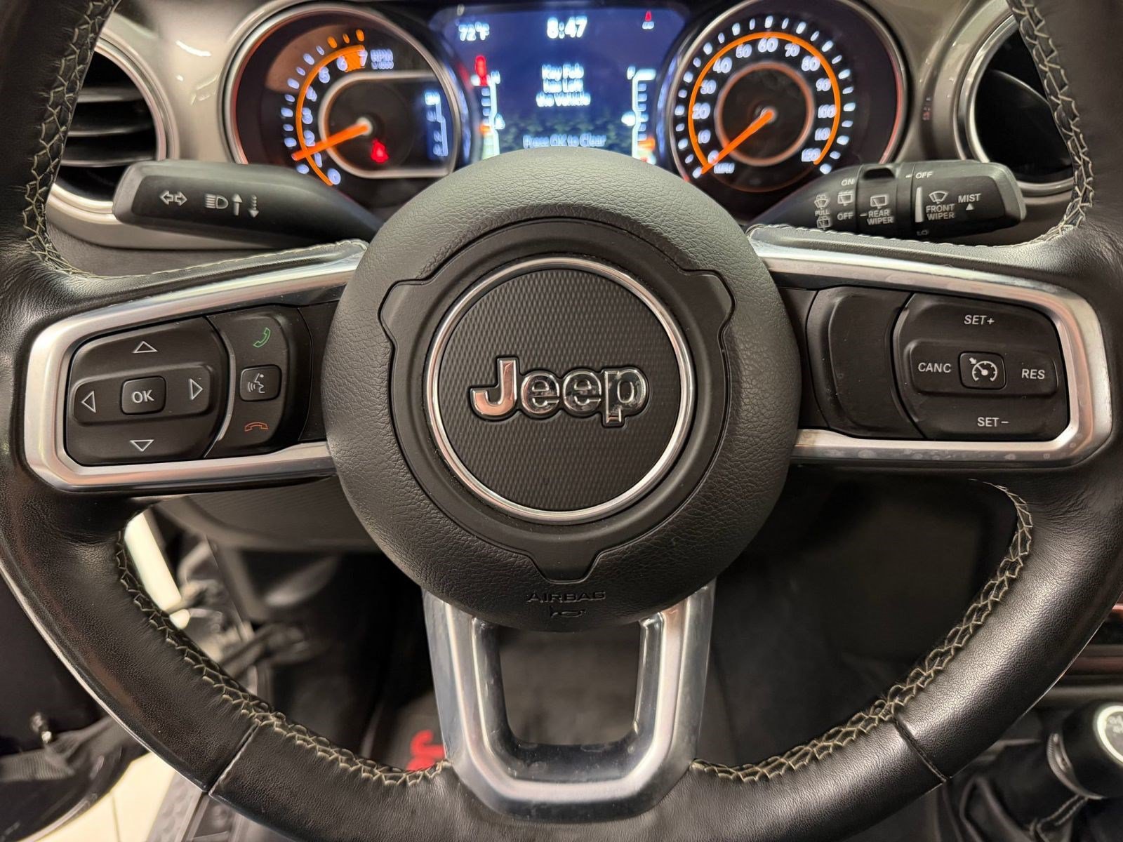 Used 2019 Jeep Wrangler Unlimited Sahara w/ Cold Weather Group AWD/4WD image 9