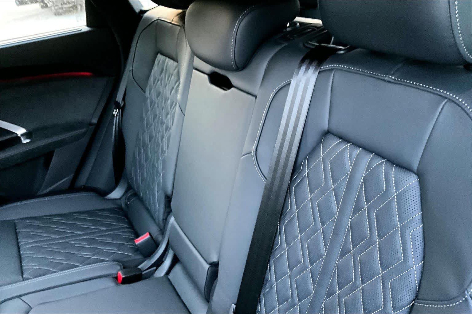 New 2026 Audi SQ5 Prestige AWD/4WD image 19