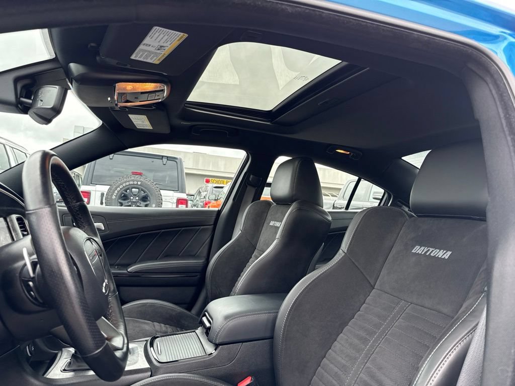 Used 2023 Dodge Charger Scat Pack w/ Daytona Edition Group RWD image 19