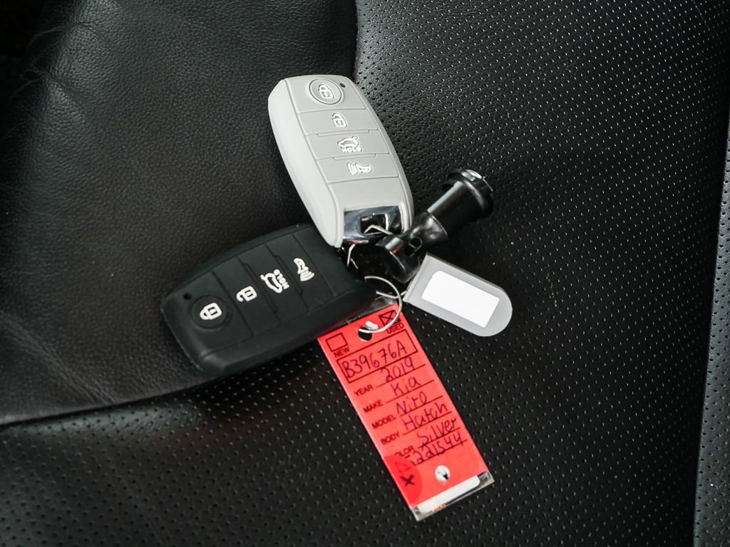 Used 2019 Kia Niro EX Premium FWD image 37