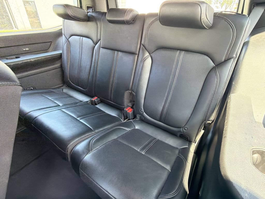 Certified 2024 Jeep Wagoneer Series II w/ Flexible Seating Group RWD image 25