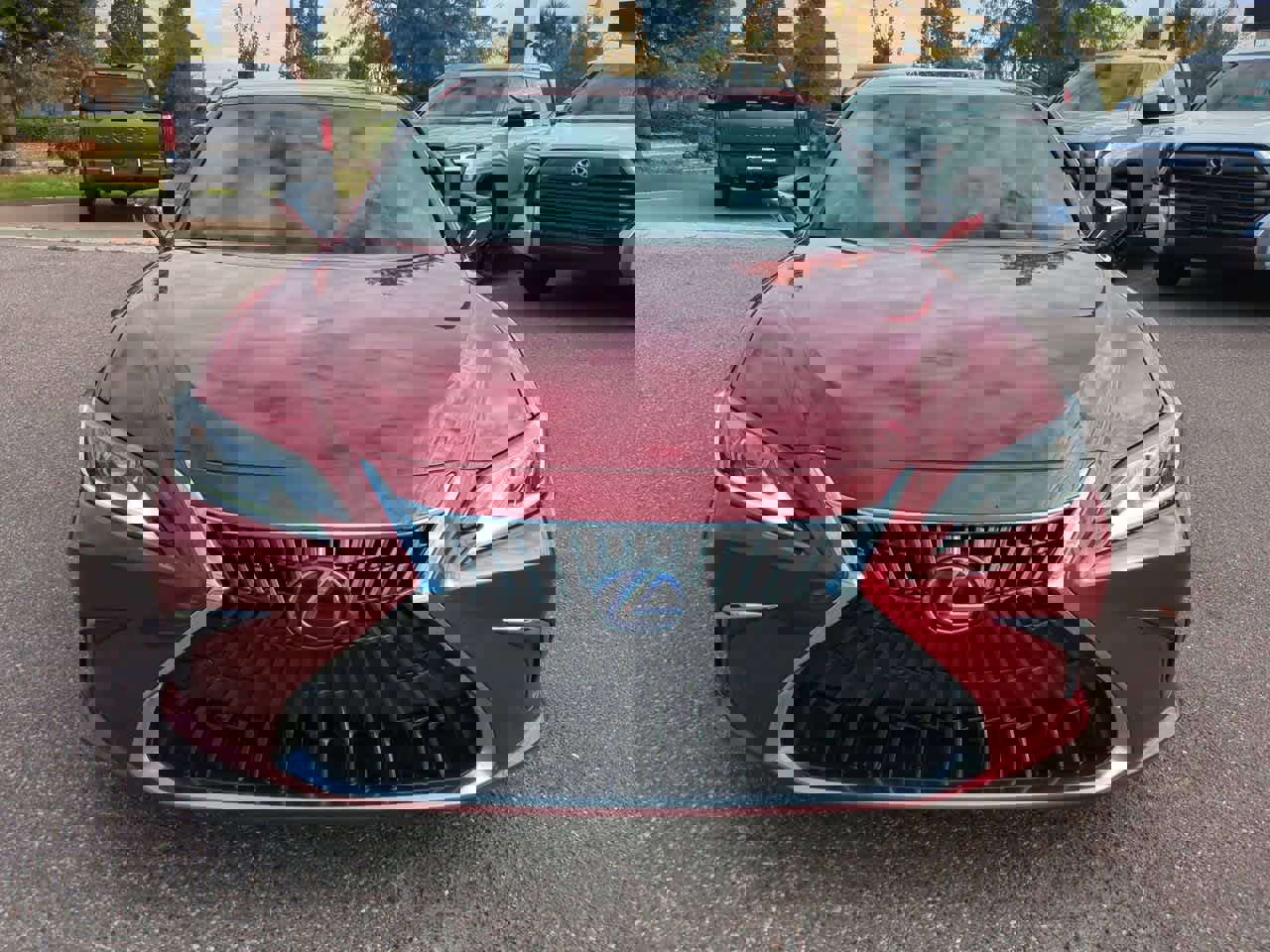 Used 2022 Lexus ES 300h w/ Premium Package image 9