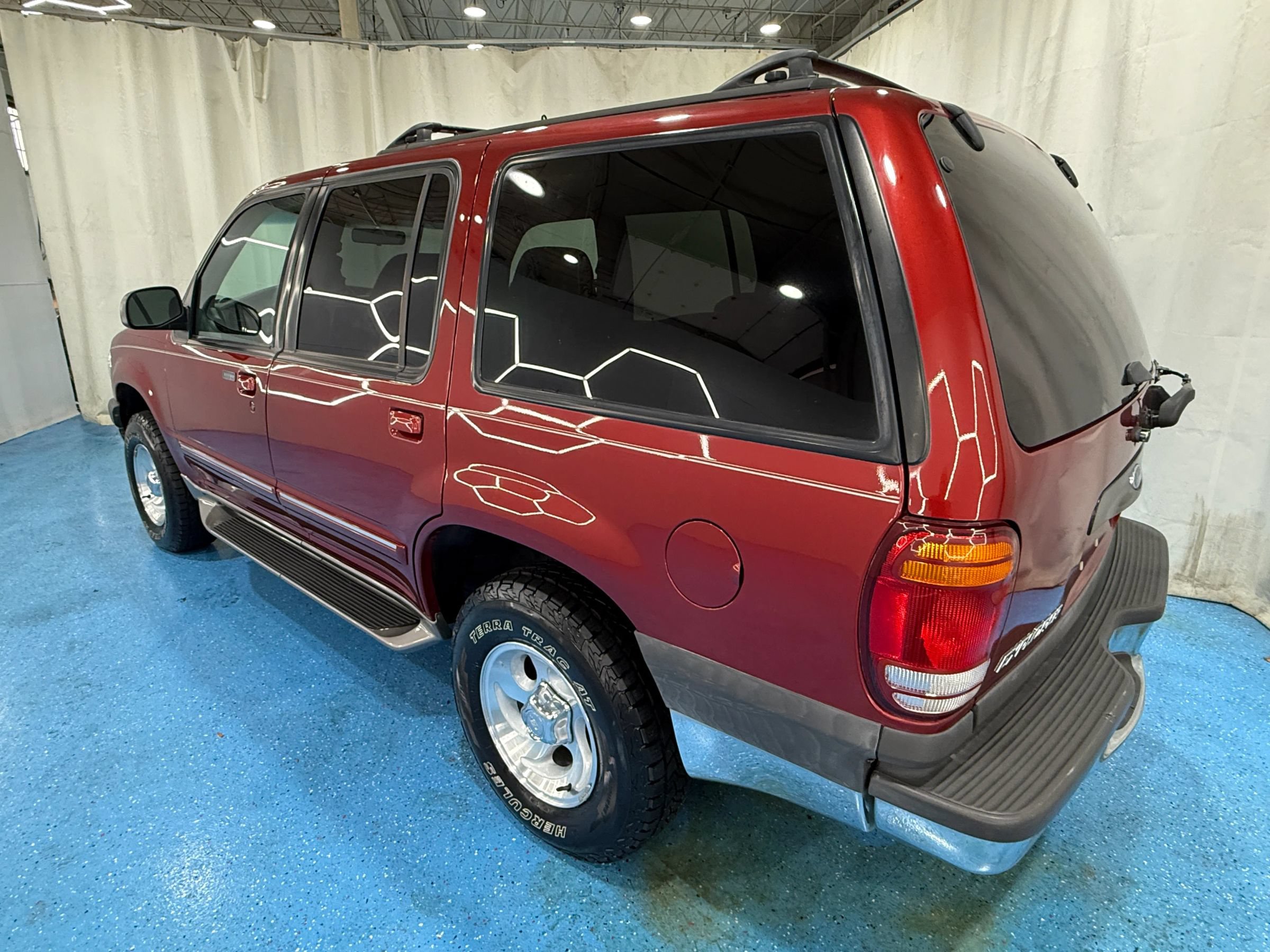 Used 1999 Ford Explorer 4WD 4-Door image 7