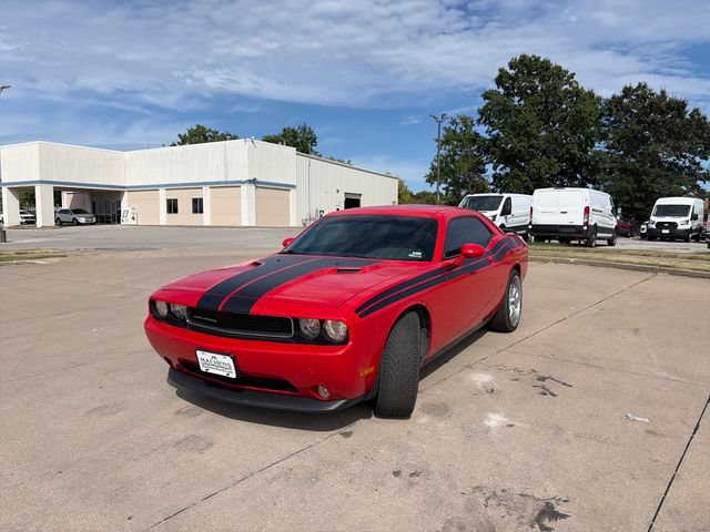 Used 2014 Dodge Challenger SXT RWD image 19