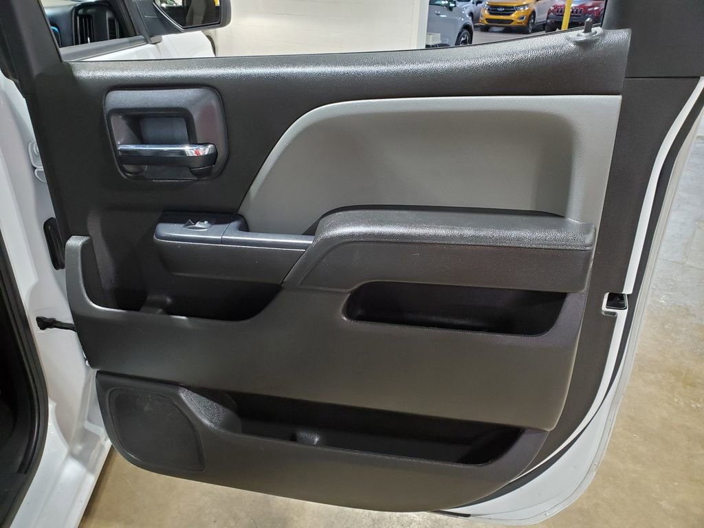 Used 2018 Chevrolet Silverado 1500 Custom w/ Custom Value Package AWD/4WD image 23