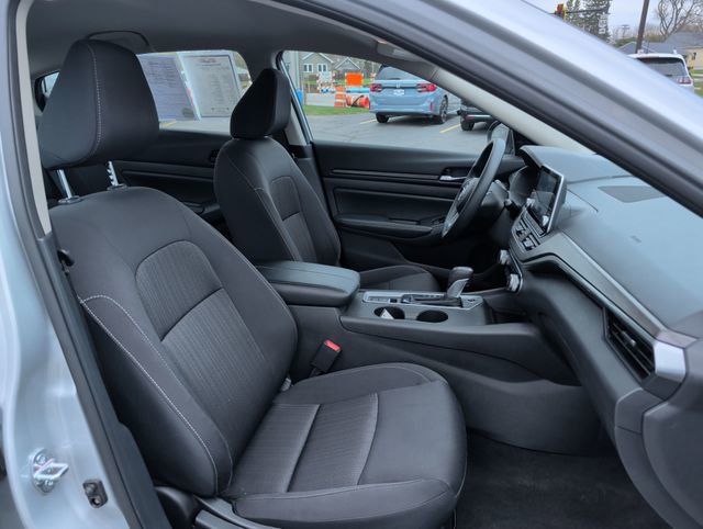 Used 2025 Nissan Altima 2.5 SV AWD/4WD image 27