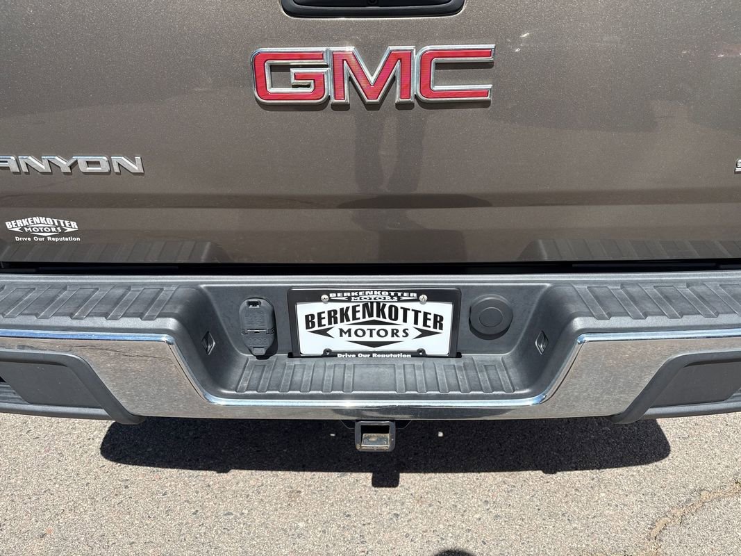 Used 2015 GMC Canyon SLT AWD/4WD image 11