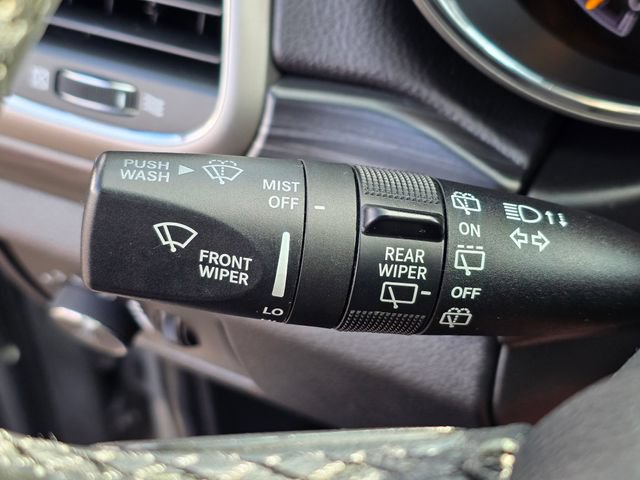Used 2019 Jeep Grand Cherokee Altitude RWD image 38