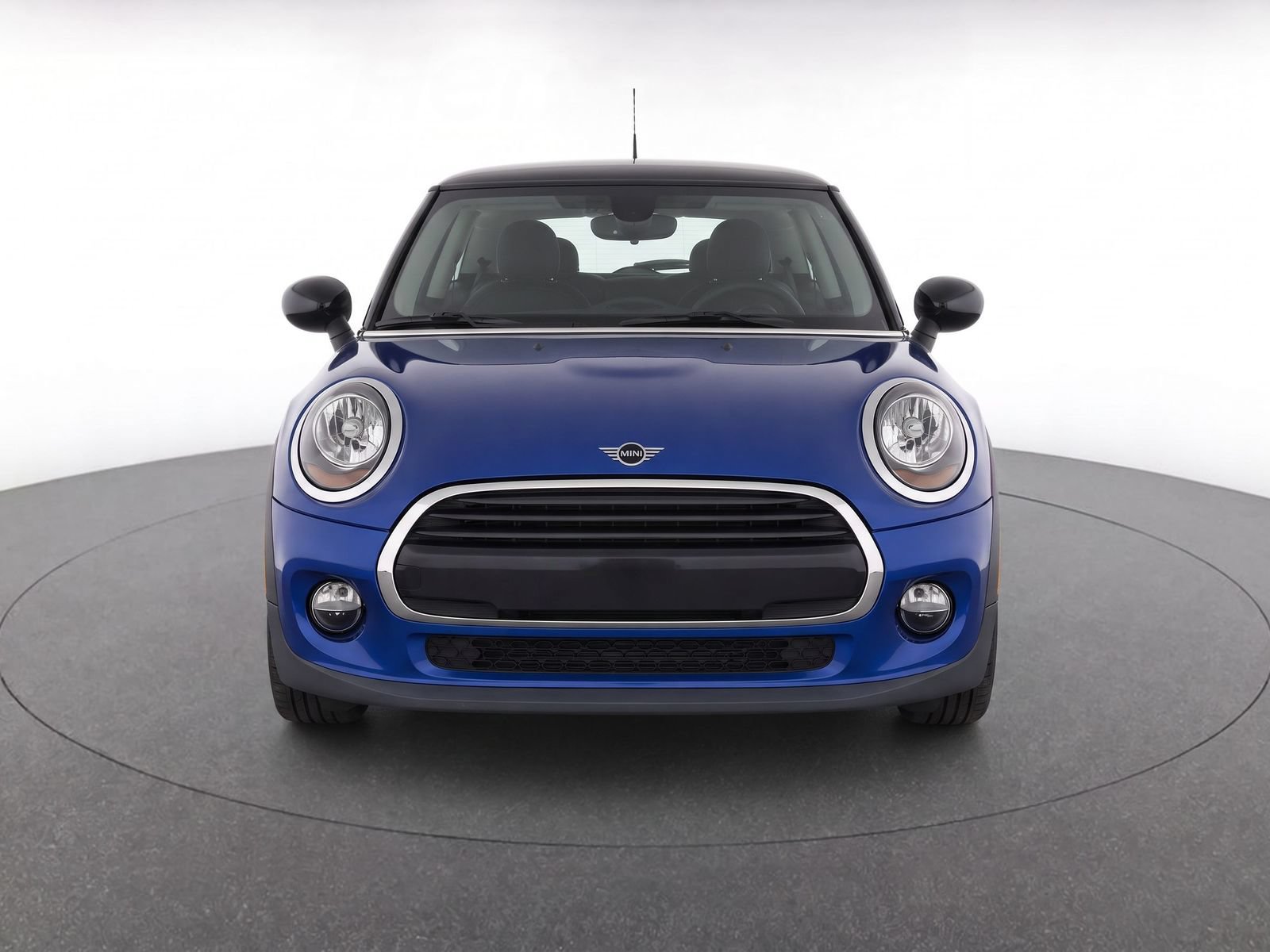 Used 2019 MINI Cooper 2-Door Hardtop w/ Storage Package FWD image 6