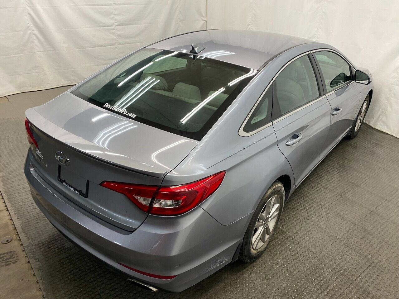 Used 2015 Hyundai Sonata SE w/ Option Group 09 FWD image 10